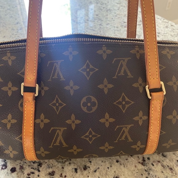 Louis Vuitton Authentic Papillon - Picture 8 of 10